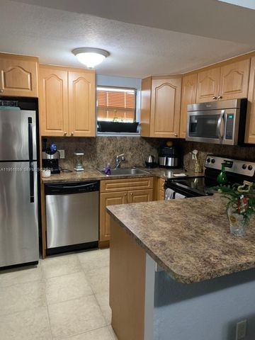 8290 Lake Dr 502, Doral, FL 33166