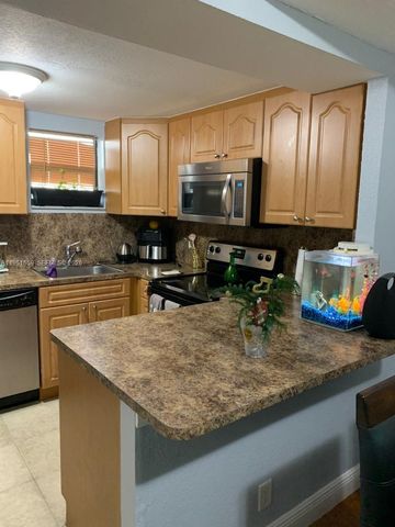 8290 Lake Dr 502, Doral, FL 33166