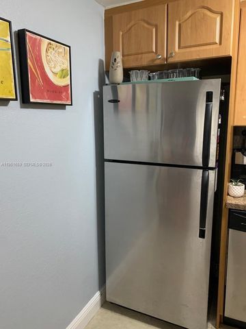 8290 Lake Dr 502, Doral, FL 33166