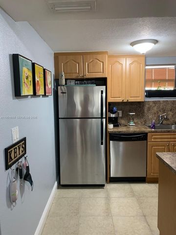 8290 Lake Dr 502, Doral, FL 33166