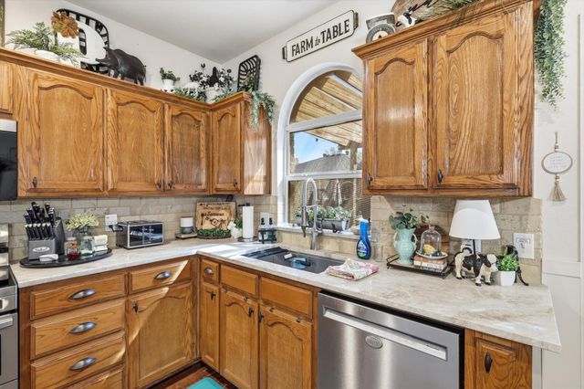 116 Sierra Trail, Justin, TX 76247