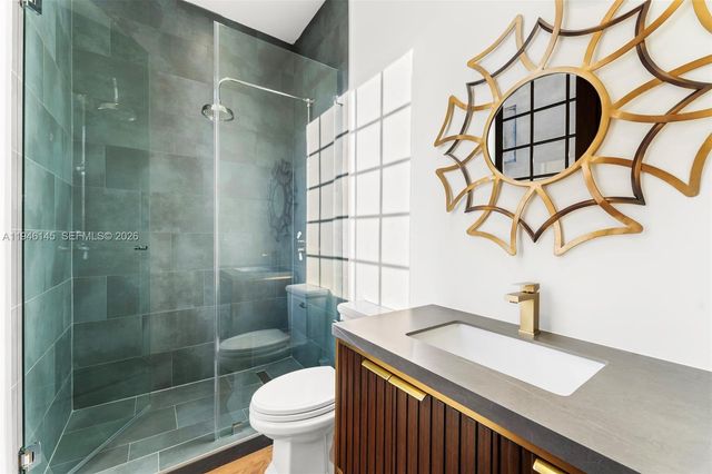 1277 N Venetian Way, Miami, FL 33139