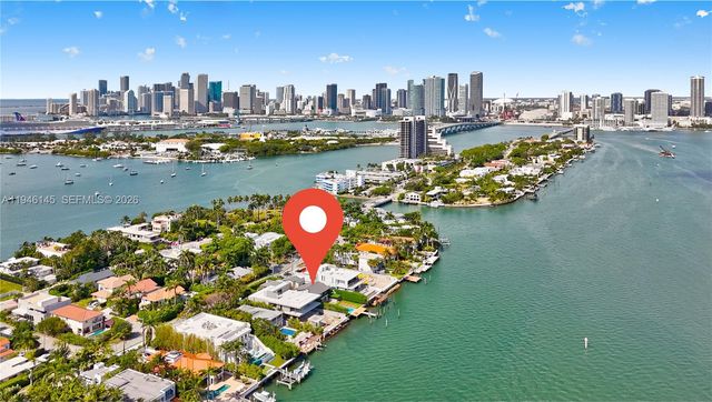 1277 N Venetian Way, Miami, FL 33139