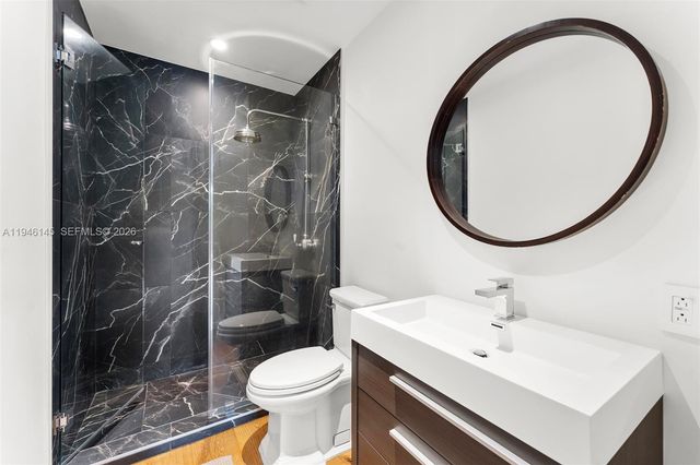 1277 N Venetian Way, Miami, FL 33139