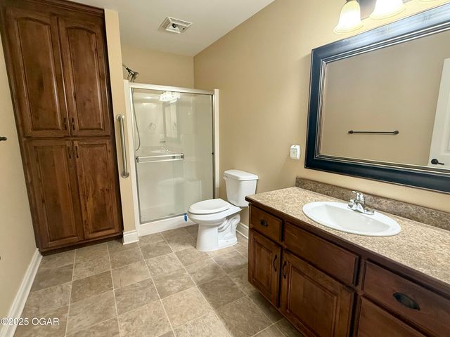 1814 Buena Vista Avenue, Carthage, MO 64836