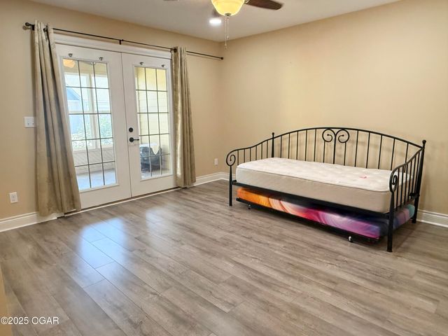 1814 Buena Vista Avenue, Carthage, MO 64836