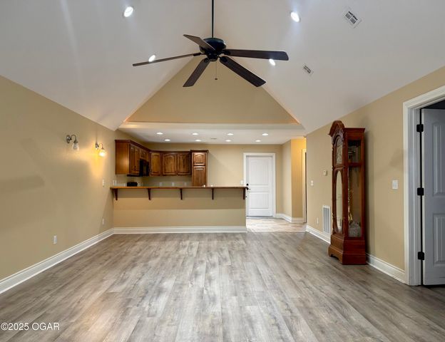 1814 Buena Vista Avenue, Carthage, MO 64836