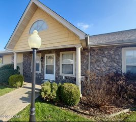 1814 Buena Vista Avenue, Carthage, MO 64836
