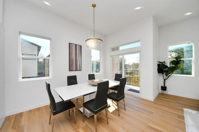 1216 E 34th Street A, Houston, TX 77022