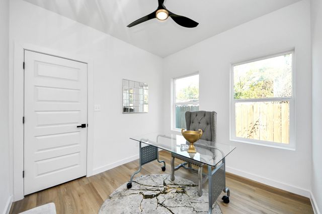 1216 E 34th Street A, Houston, TX 77022