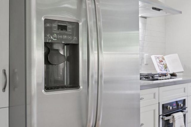 1004 Del Norte Avenue, Menlo Park, CA 94025