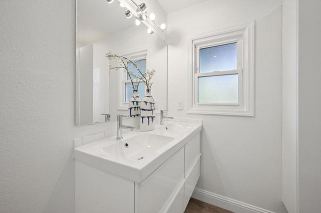 1004 Del Norte Avenue, Menlo Park, CA 94025