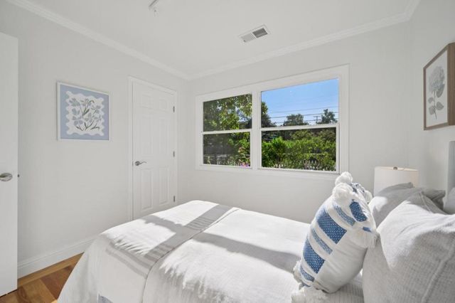 1004 Del Norte Avenue, Menlo Park, CA 94025