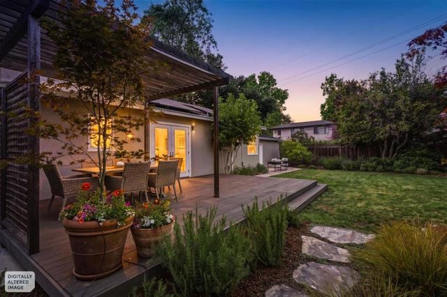 1004 Del Norte Avenue, Menlo Park, CA 94025