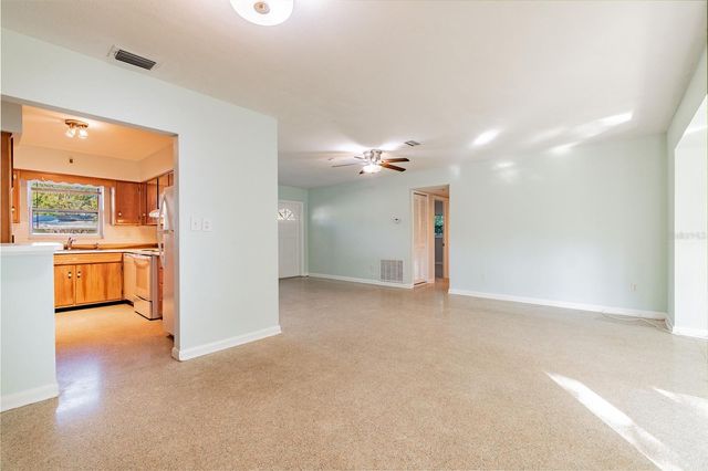 677 OAKWOOD DRIVE, Dunedin, FL 34698