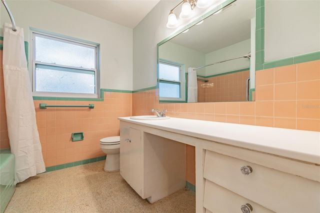 677 OAKWOOD DRIVE, Dunedin, FL 34698