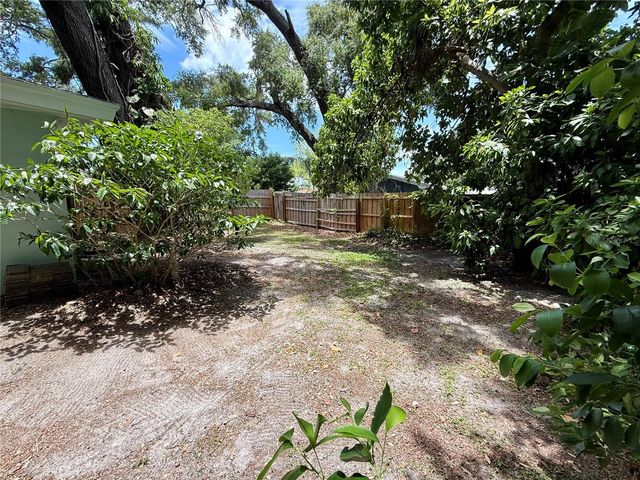 677 OAKWOOD DRIVE, Dunedin, FL 34698