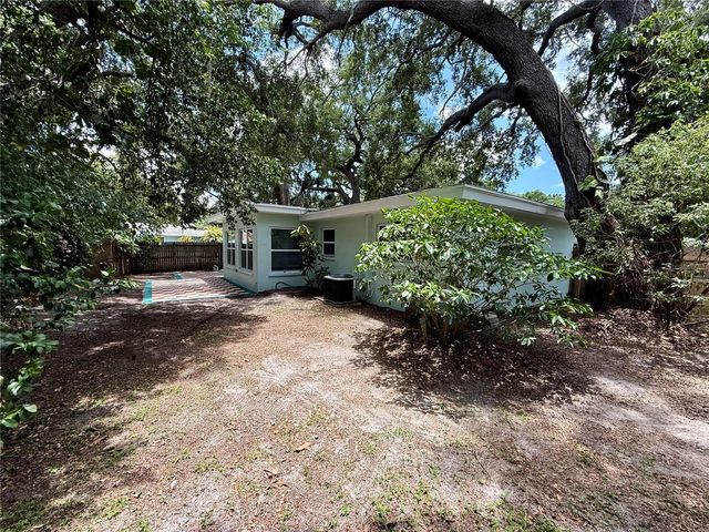 677 OAKWOOD DRIVE, Dunedin, FL 34698
