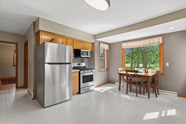3381 E Ryan ROAD, Oak Creek, WI 53154