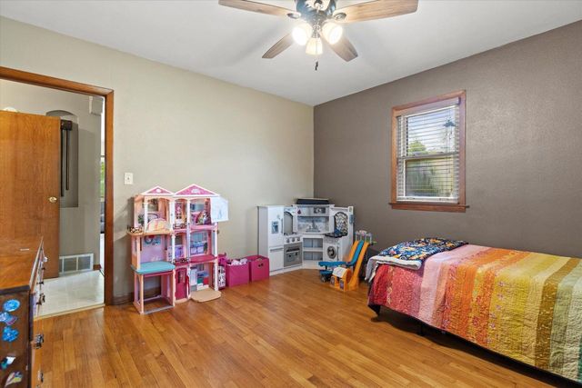 3381 E Ryan ROAD, Oak Creek, WI 53154