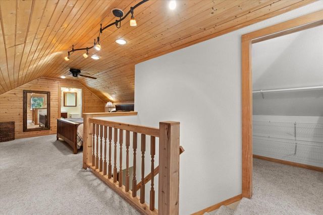 3381 E Ryan ROAD, Oak Creek, WI 53154