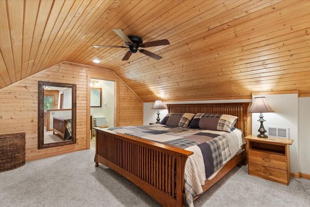 3381 E Ryan ROAD, Oak Creek, WI 53154