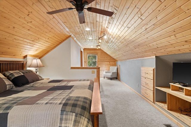 3381 E Ryan ROAD, Oak Creek, WI 53154