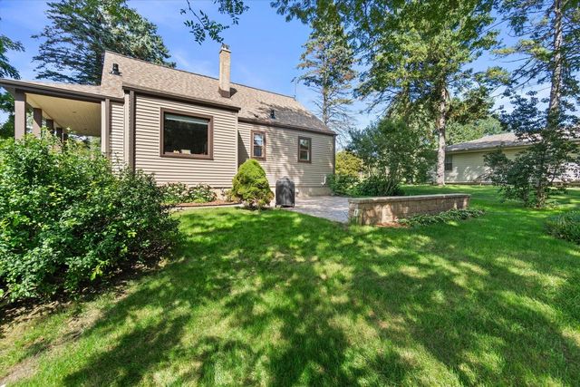 3381 E Ryan ROAD, Oak Creek, WI 53154