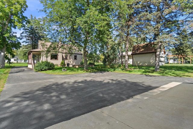3381 E Ryan ROAD, Oak Creek, WI 53154