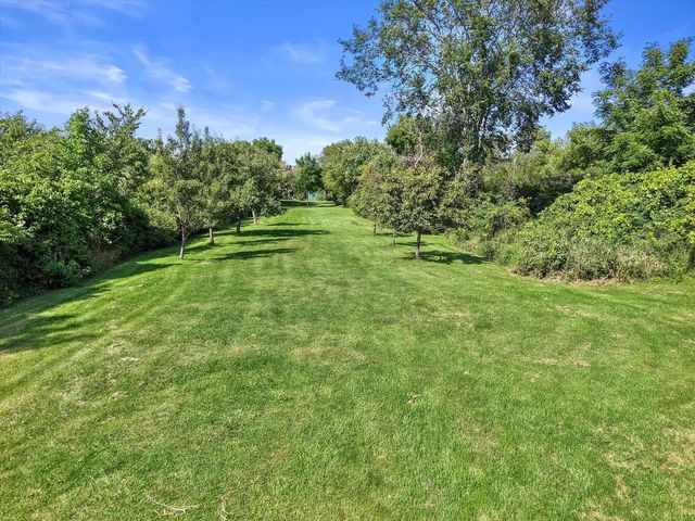 3381 E Ryan ROAD, Oak Creek, WI 53154