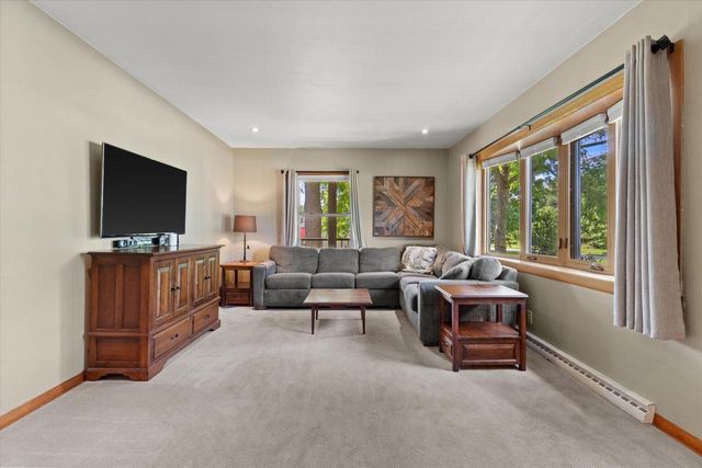 3381 E Ryan ROAD, Oak Creek, WI 53154