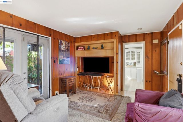 277 W Juana Ave, San Leandro, CA 94577