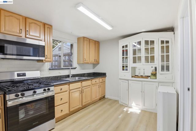 277 W Juana Ave, San Leandro, CA 94577