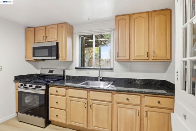 277 W Juana Ave, San Leandro, CA 94577