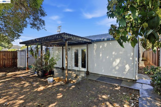 277 W Juana Ave, San Leandro, CA 94577