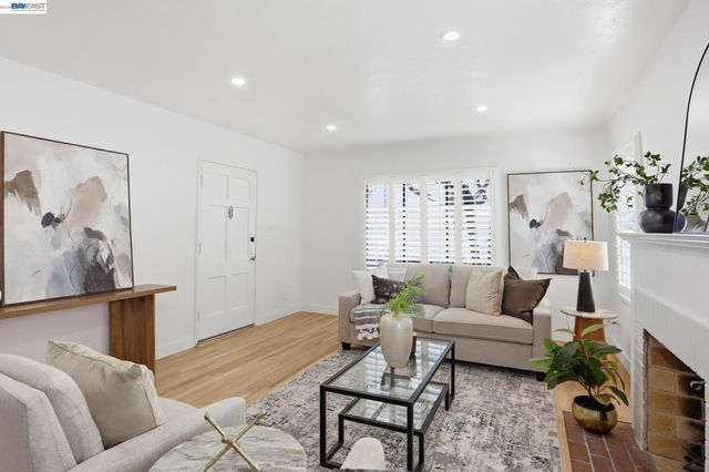 277 W Juana Ave, San Leandro, CA 94577