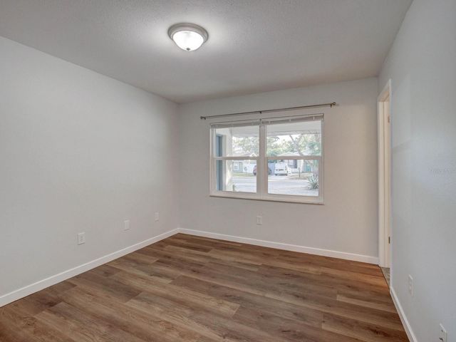 1007 SUMNER BOULEVARD B, Safety Harbor, FL 34695