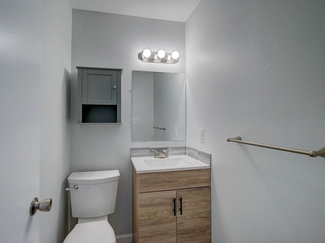 1007 SUMNER BOULEVARD B, Safety Harbor, FL 34695