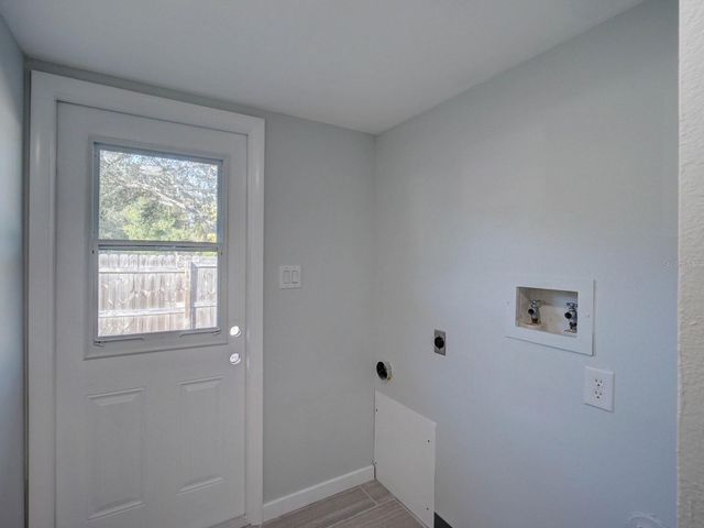 1007 SUMNER BOULEVARD B, Safety Harbor, FL 34695