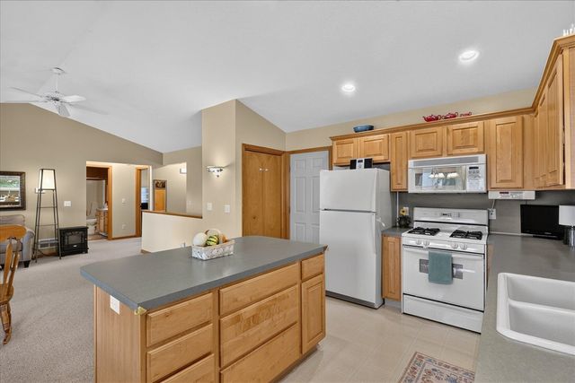 3522 Breezewood Drive, Kentwood, MI 49512