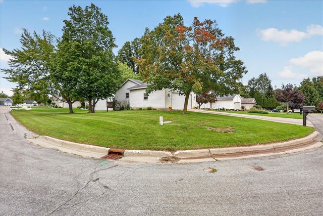 3522 Breezewood Drive, Kentwood, MI 49512
