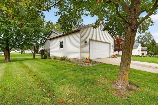 3522 Breezewood Drive, Kentwood, MI 49512