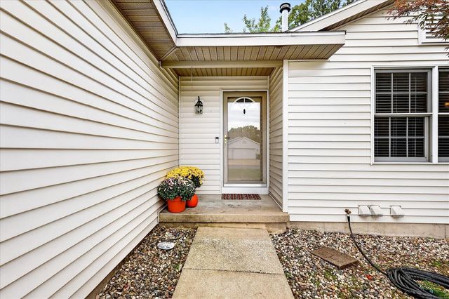 3522 Breezewood Drive, Kentwood, MI 49512