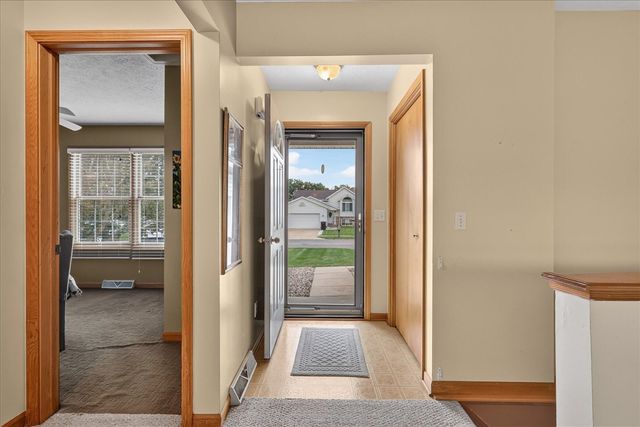 3522 Breezewood Drive, Kentwood, MI 49512