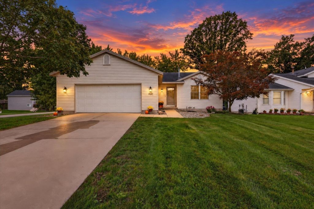 3522 Breezewood Drive, Kentwood, MI 49512