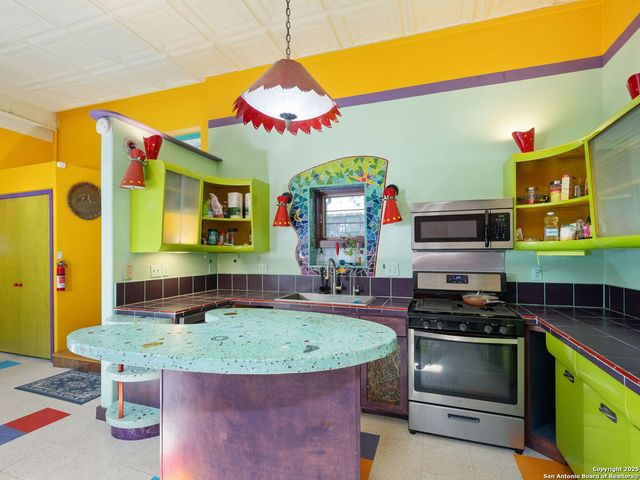 1651 W woodlawn, San Antonio, TX 78201