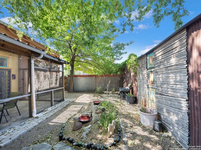 1651 W woodlawn, San Antonio, TX 78201