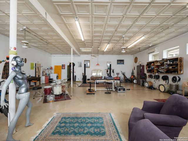 1651 W woodlawn, San Antonio, TX 78201