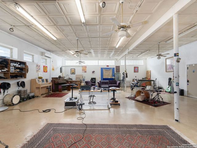 1651 W woodlawn, San Antonio, TX 78201