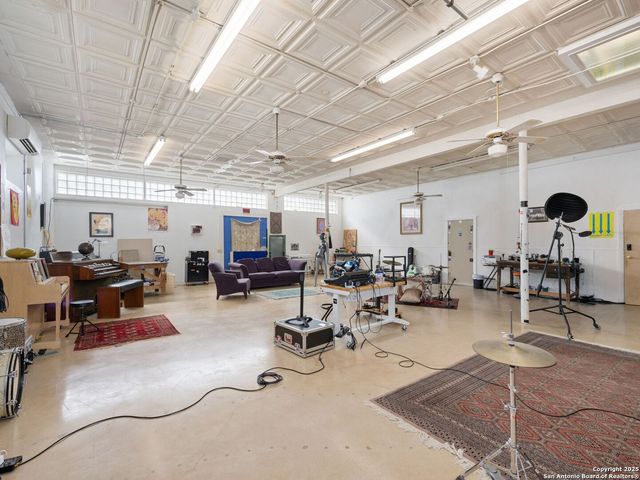 1651 W woodlawn, San Antonio, TX 78201